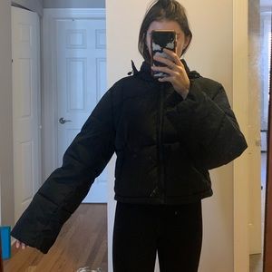 Alo Cropped Black Puffer